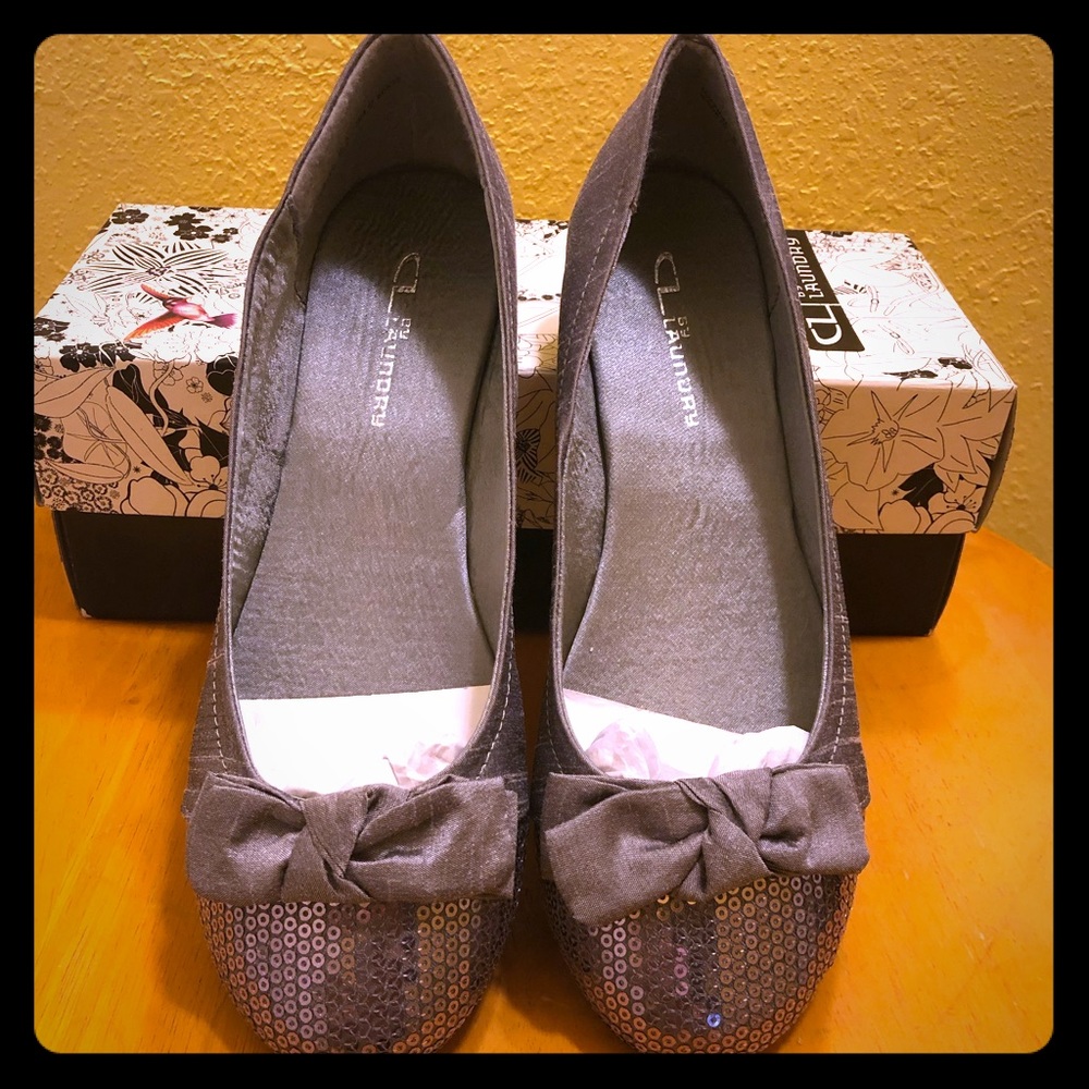 NIB Chinese Laundry ‘Gwynne’ Silver Flats